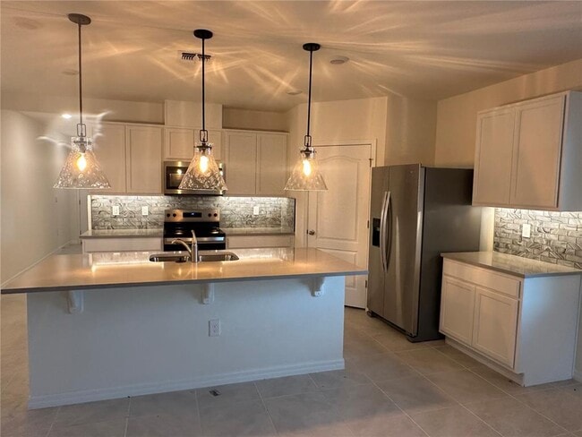 829 Ambleside Dr in Haines City, FL - Building Photo - Building Photo