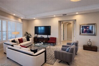 2547 Marquesa Royale Ln in Naples, FL - Building Photo - Building Photo