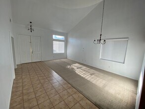 7844 Russling Leaf Dr in Las Vegas, NV - Building Photo - Building Photo
