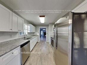 450 Leigh Kay Dr in Lawrenceville, GA - Foto de edificio - Building Photo