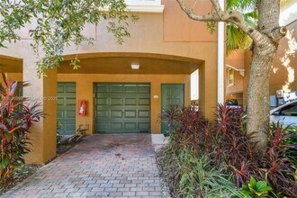 2945 NE 185th St in Aventura, FL - Building Photo - Building Photo