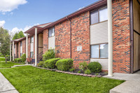 Country Place-Louisa in Louisa, KY - Foto de edificio - Building Photo