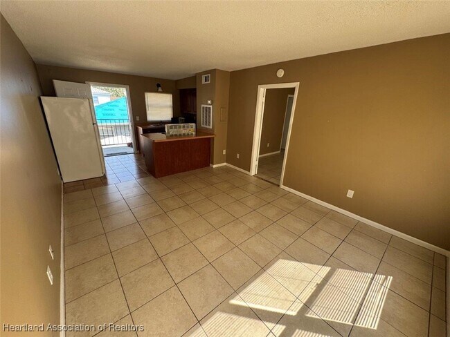 249 S Commerce Ave in Sebring, FL - Building Photo - Building Photo