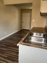 517 W 84th St in Los Angeles, CA - Building Photo - Building Photo