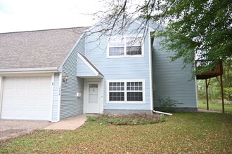 1401 River View Ave, Unit A in Stevens Point, WI - Building Photo - Building Photo