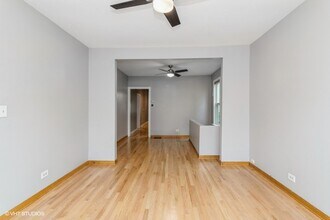 3505 N Whipple St in Chicago, IL - Foto de edificio - Building Photo