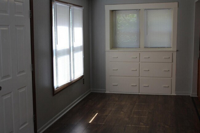724 Fremont St in Manhattan, KS - Building Photo - Building Photo