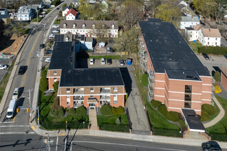 Pleasant Court Condominiums in Marlborough, MA - Building Photo - Building Photo