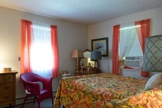 49 Grove St in Windsor, NY - Building Photo - Building Photo