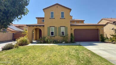 2234 Avenida del Mar in Lancaster, CA - Building Photo - Building Photo