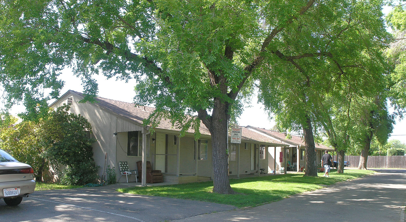 3171 38th Ave in Sacramento, CA - Foto de edificio