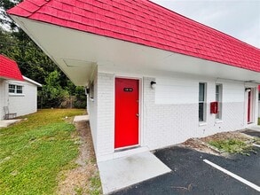 1310 Lexington Ct in Tampa, FL - Building Photo - Building Photo