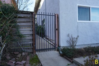 16696 Cowell St, Unit Downstairs in San Leandro, CA - Building Photo - Building Photo