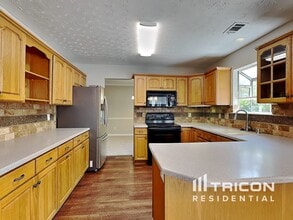 2711 Woodside Dr in Duluth, GA - Building Photo - Building Photo