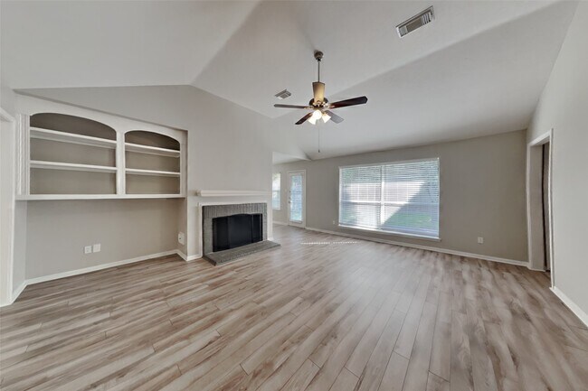 17918 Seven Pines Dr in Spring, TX - Building Photo - Building Photo