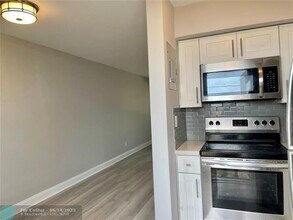 821 N Victoria Park Rd in Fort Lauderdale, FL - Building Photo - Building Photo