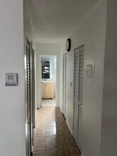 2238 Monroe St in Hollywood, FL - Foto de edificio - Building Photo