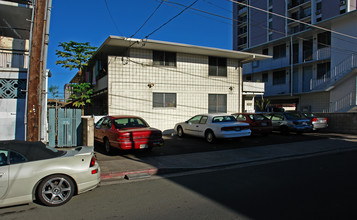 712 Alder St in Honolulu, HI - Foto de edificio - Building Photo