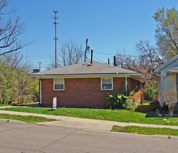 2054 Kensington Dr in Dayton, OH - Building Photo - Building Photo