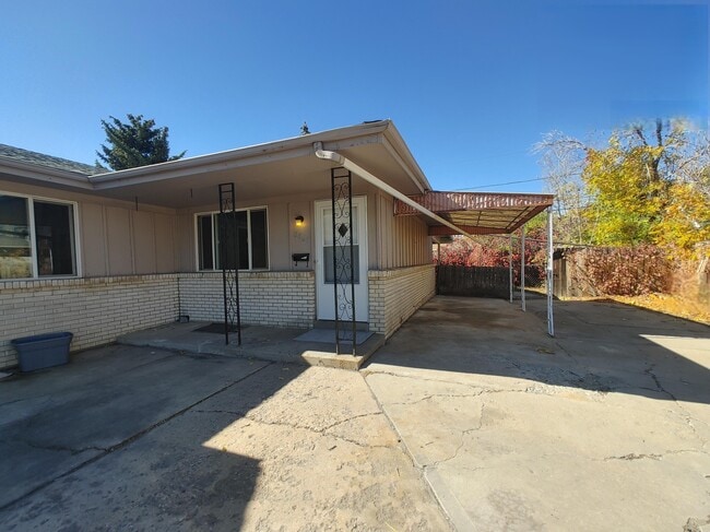 8869 Circle Dr in Westminster, CO - Building Photo - Building Photo