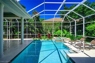 626 Park Shore Dr in Naples, FL - Building Photo - Building Photo