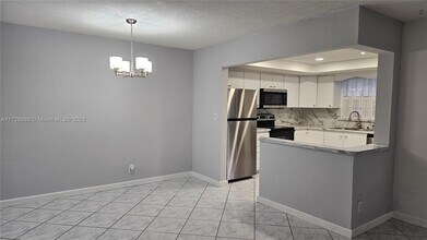 200 NE 12th Ave in Hallandale Beach, FL - Building Photo - Building Photo