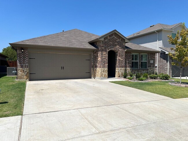 5313 Davenport Ln in Denton, TX - Building Photo - Building Photo