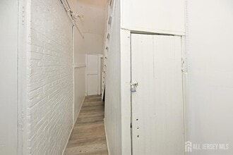 652 Penn St in Perth Amboy, NJ - Foto de edificio - Building Photo