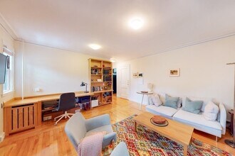 34 Ash St, Unit 34 in Cambridge, MA - Foto de edificio - Building Photo