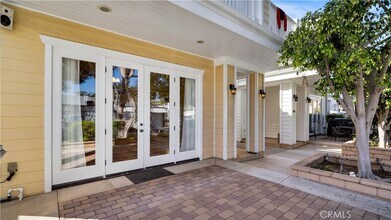431 Iris Ave in Newport Beach, CA - Building Photo - Building Photo