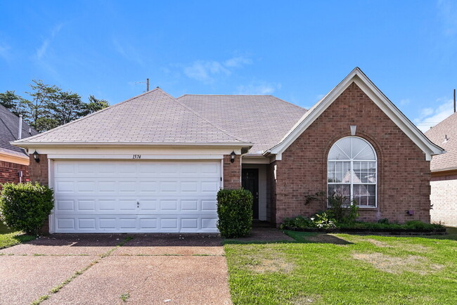 property at 1574 Far Dr