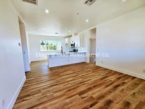 5016 N Bentree Cir in Long Beach, CA - Building Photo - Building Photo