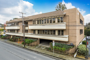 Avenue 320 in Santa Rosa, CA - Building Photo