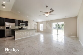 2828 NW 27th Pl in Cape Coral, FL - Building Photo - Building Photo