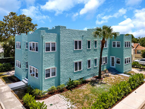 519 2nd Ave S in Lake Worth, FL - Foto de edificio - Building Photo