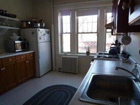 1786 Beacon St, Unit 3 in Brookline, MA - Building Photo