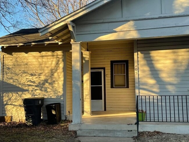 405 Stanley Ave SW in Ardmore, OK - Building Photo - Building Photo