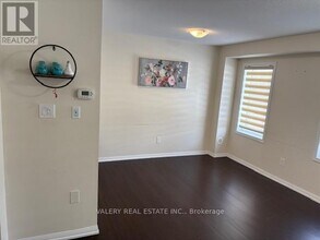 27 Ariel Rd in Brampton, ON - Building Photo - Building Photo