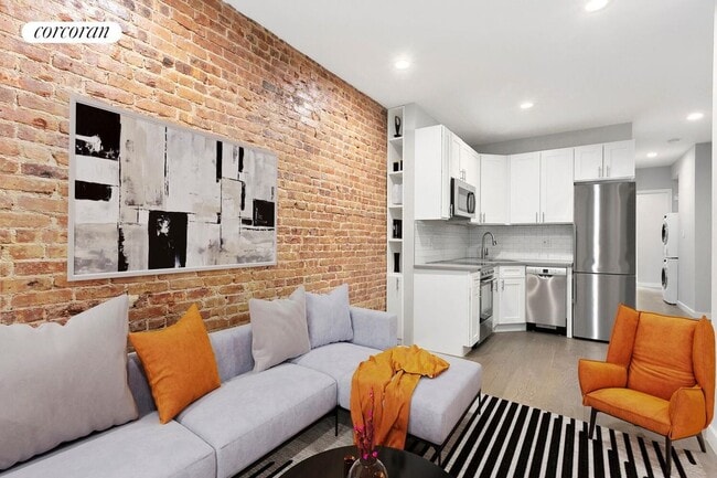 property at 450 Amsterdam Ave