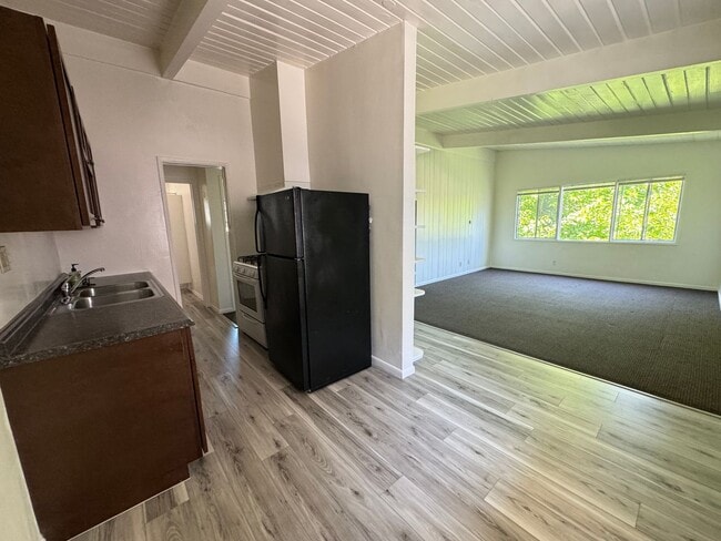 11525 Bradson Pl in Culver City, CA - Building Photo - Building Photo