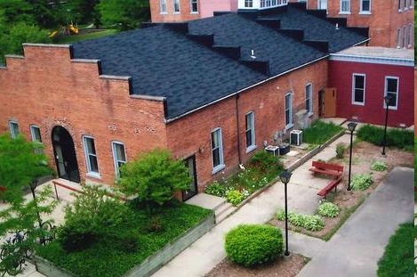 Woodcraft Square Senior Apartments in Monroe, MI - Building Photo - Building Photo