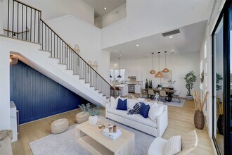 9809 Mocking Bird Hill Ln in Houston, TX - Building Photo - Building Photo