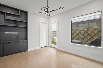 2204 Driscoll St in Houston, TX - Building Photo - Building Photo