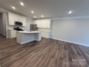 3941 Fadden St in Harrisburg, NC - Building Photo - Building Photo