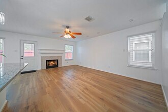 123 N Villa Oaks Dr in Spring, TX - Building Photo - Building Photo