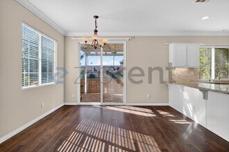 5775 Cam Del Cielo in Bonsall, CA - Foto de edificio - Building Photo