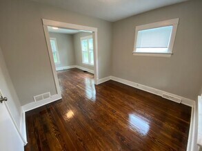 4216 Larimore Ave in Omaha, NE - Foto de edificio - Building Photo