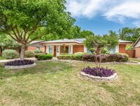 11323 Rupley Ln in Dallas, TX - Building Photo - Building Photo