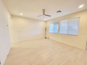 9722 Jade Rise Ave in Las Vegas, NV - Building Photo - Building Photo