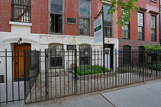 224 W 22nd St in New York, NY - Building Photo - Building Photo